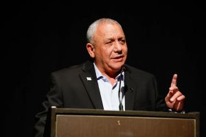 Eisenkot welcomes Bennett-Lapid union but says: To win, we need to bring in more votes