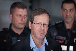 Pushing a plea deal for Netanyahu, Herzog takes a risky bet on his pareve approach