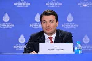 Sanık sandalyesindeki avukat