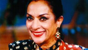 Cosas que estaban prohibidas en la tele de antes (y Lola Flores entendía el motivo)