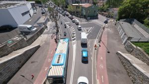 L’incidente fuori dalla galleria e la viabilità appena ridisegnata in via Salata a Trieste