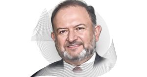 ¿Regular aseguradoras y hospitales privados?