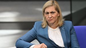 Egal, wie laut viele murren: Die Gesundheitsministerin musste handeln