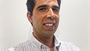 Entre a propalada urgência e a negociação permanente no SNS