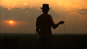 Crocodile Dundee compie 40 anni: il film che ha cambiato per sempre il turismo in Australia