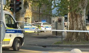 (VIDEO) V središču Ljubljane močno počilo, na terenu več gasilcev in policistov