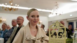 Alona kom som flygtning for fire år siden - nu har vundet kommunens iværksætterp...