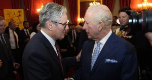 Starmer e Re Carlo, visioni opposte sugli Usa
