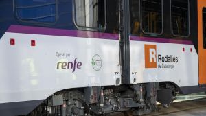 Alstom asegura al presidente Sánchez que en junio entregará por fin los dos primeros trenes de Rodalies