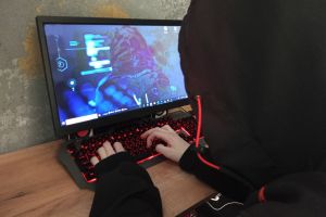 Киллер завтрашнего дня — ваш «обработанный» сосед: ученые сделали страшный прогноз по киберпреступности