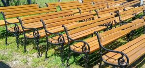 Opština Bečej odbija donaciju 42 parkovske klupe koje su želeli da joj poklone građani