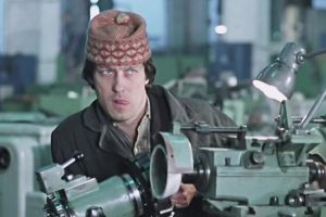 Верочка и Игорь Брагин в фильме Микаэляна встречаются случайно и меняют свои жизни