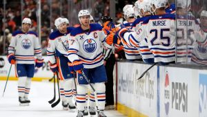 Notebook: With McDavid's status in doubt, ailing Oilers aim to push past Ducks