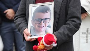 Il bimbo di 9 anni ucciso dalla madre a Muggia: «Accertare tutte le responsabilità»