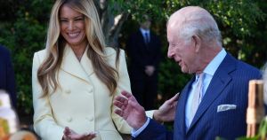 FOTO Čitač s usana razotkrio Melaniju: Pogledajte što je rekla kralju Charlesu. Donald Trump napravio grešku