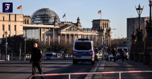 Hohes Haus ganz klein