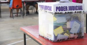 ¿Debe posponerse la elección judicial?