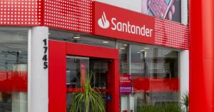 Santander tem lucro abaixo do esperado com avanço da inadimplência