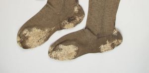Stockings once worn by Philly’s wealthiest man show the value of women’s mending in early America