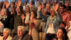 Klangvielfalt und Herzblut: Chor4More begeistert in Riedböhringen