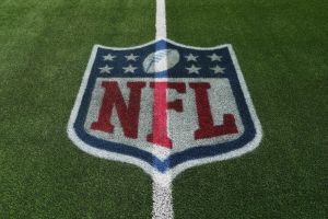 A NFL esticou a corda e pode quebrar o modelo da TV