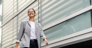 3 Unconscious Habits That Make You Look Less Confident