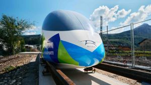 Il primo taxi ferroviario debutta a Rovereto. A chiamata, su rotaia e a guida autonoma. Ecco come funziona