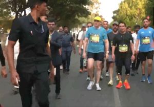 Road Runner and the Chief Minister