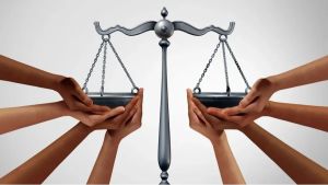 Sosyal adaleti sağlamak şarttır