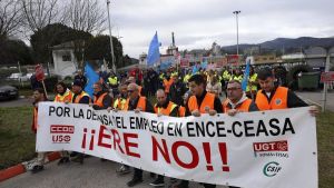 Ence pierde más de 17 millones lastrada por la huelga del ERE en la fábrica de Navia