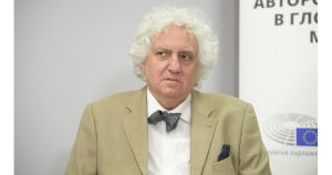 Политическият ефект от нравствения мързел е, че е достатъчно една политическа сила да е нова, за да стане първа