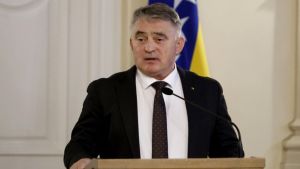 Komšić: Zagreb može pretiti „trećim entitetom“ ali konačnu odluku donosi Sarajevo