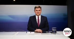 Γυρολόγοι και φανφαρόνοι (Νο2): Ο Νικόλας Φ. ακούει φωνές…