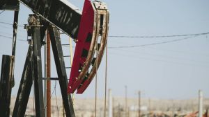 El precio del petróleo alcanza su nivel más alto desde 2022