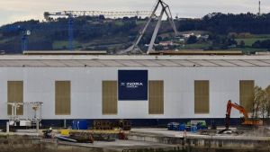 La apuesta de Indra para fabricar blindados en Asturias dispara un 35% su plantilla de la división de defensa