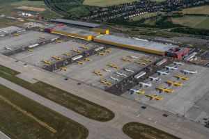 DHL streicht mehr als 1000 Stellen am Flughafen Leipzig/Halle