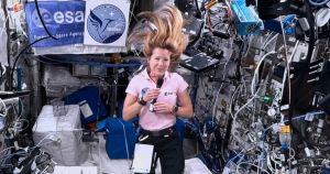 L’astronaute Sophie Adenot, une com idéalement décoiffante