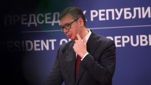 Vučić: Studenti ne mogu da se uzdrže od siledžijstva kad vide štandove SNS