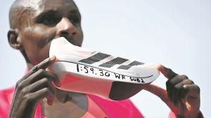 97 gramlık koşu ayakkabısıyla kazanılan maraton spor piyasasını sarstı