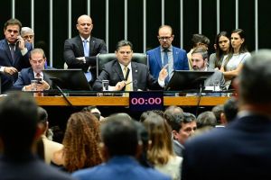 O veto ao STF e o Brasil na rota da ultradireita global