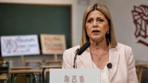 El Consell vuelve a llegar tarde
