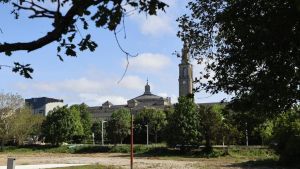 Así llegó la Universidad Europea a Gijón: una carta de Moriyón, una visita a la Laboral y un aterrizaje en dos fases