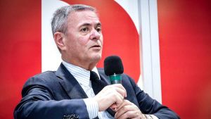 Ezio Mauro sul caso Buttafuoco: “La destra non capisce un intellettuale irregolare. Mentalità minoritaria”