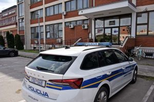 Evo kako prolaze oni koji šalju prijeteće poruke o bombama u školama: Maloljetniku osumnjičenom za terorizam određen pritvor