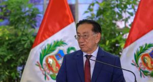 ‘Piqueítos’ de El Búho: Balcázar da vergüenza, el desastre de Piero Corvetto y elecciones manchadas