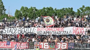 Per la Vis è sempre playoff all’ultimo stadio. Crepe, incuria, usura nel vecchio 