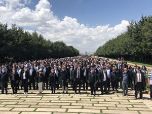 Çarpıklıkların baş sorumlusu Barolar ve onların Ankara’daki birliğidir