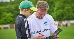 Ex-Norwich City stars to face cancer charity team