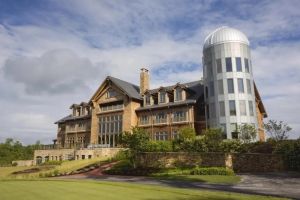 All-Star Astrotourism Hotels, A Golfer’s Guide To Las Vegas And More Travel News