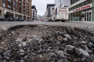 Hanes: Good Samaritans show up Montreal's failure to keep streets clean